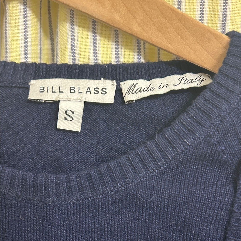 Bill Blass Navy Knit Pullover Sweater Set - Picture 2 of 16